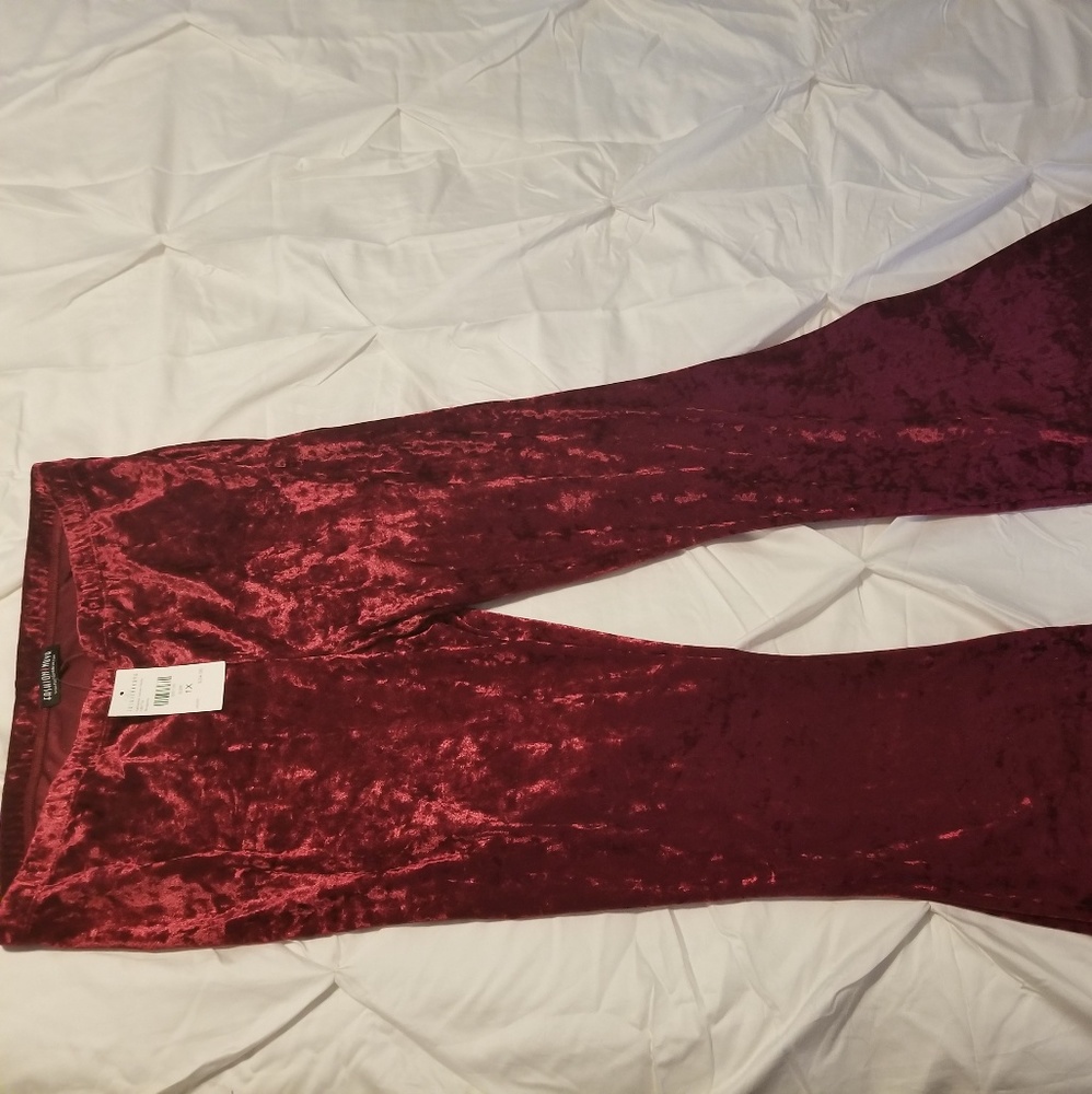 Fashion nova velvet pants